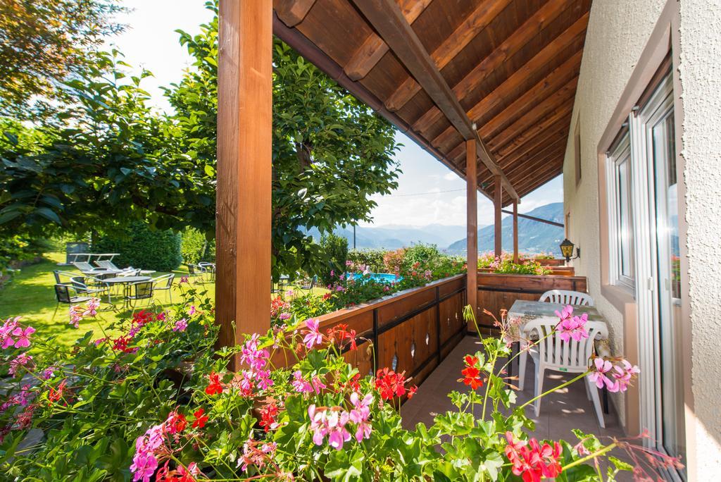 Pension Etschblick B&B Frangarto Exterior photo